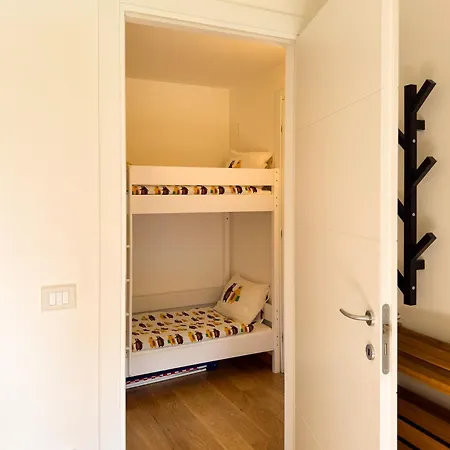 Golf Apartment *